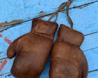 Oh! So! Sporty! Lovely Repro Vintage 1920's Style Genuine Cowhide Leather Boxing Gloves