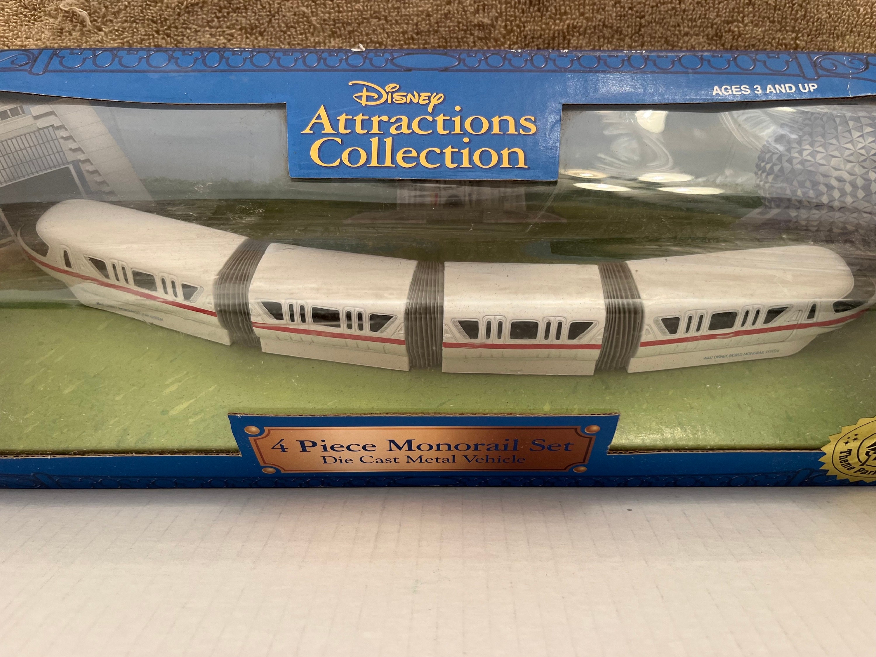 鉄道模型 Disney Monorail 4 Piece Die Cast l Disney's Tron Monorail Four Piece Die Cast Metal Set in