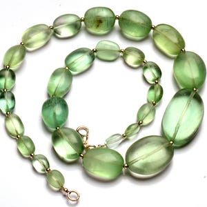Natürlicher grüner Fluorit Edelstein 9 bis 29 mm Größe Glatte Nugget Perlen 17 &quot;Halskette