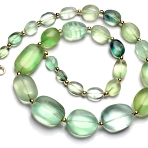 Natürliche grüne Fluorit Edelstein 9 bis 19 mm Größe Glatte Nugget Form Perlen 17,5 &quot;Halskette