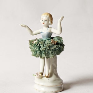 Tiny &quot;Dresden Style&quot; Japanese Porcelain Ballerina