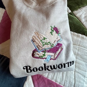 bookworm Embroidered Sand Sweatshirt/ T-shirt/ Hoodie/ Tote bag
