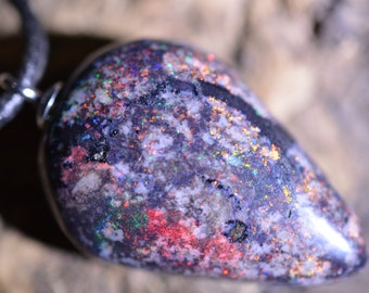 23ct 30x20x6 Nice Multicolor Roling Pinfire Mooka Boulder Hard Matrix Opal Necklace