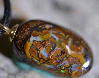 11ct 20x10x7 Top Red&Green Koroit Nut Boulder Matrix Opal Necklace Australian gem