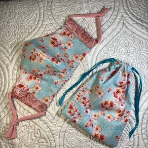 Reversible Fitted Adult Face Mask 100% Cotton Machine Washable Lt. Blue Pink Blooms