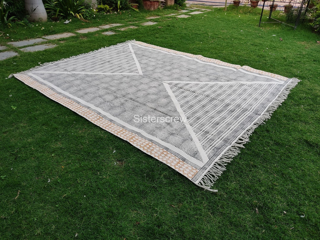 EXPRESS DELIVERY 8x10 Sq.ft. Indian Handmade Cotton Throw Rugs Carpet