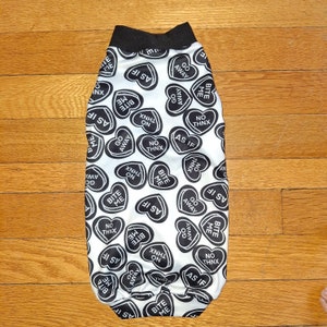 Suéter Sassy Sweethearts para gatos Sphynx: Ropa para gatos sin pelo
