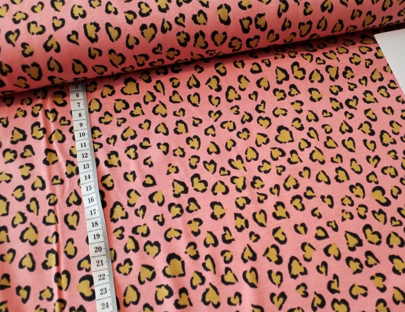 Leopard, Herz, pink, Jersey, Baumwolle Elastan, Stoff, uk, öko-tex, unisex Bild 1