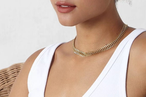 Fishbone necklace clearance