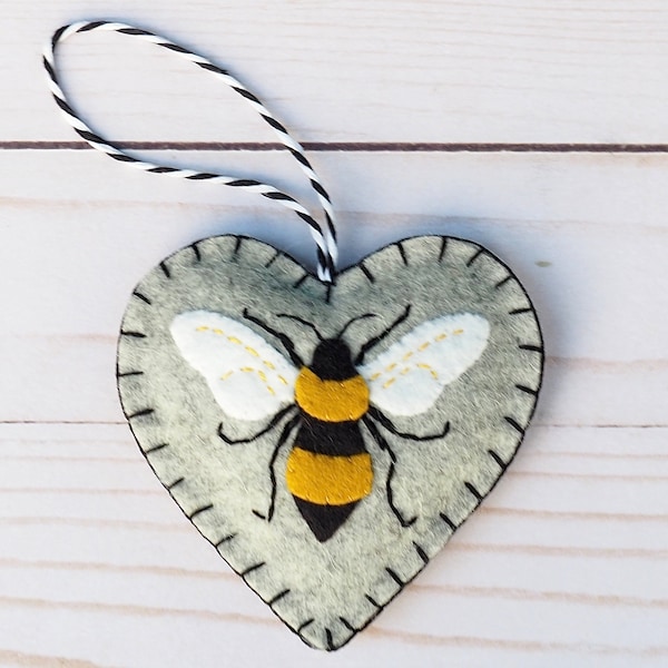 Bee Kind Wool Felt Heart Ornament, Honey Bee Heart, Apiary Ornament, Scandinavian Heart, Nordic Christmas, Swedish Heart