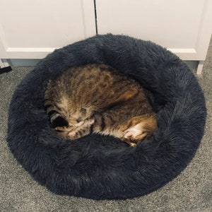 Calming Cat Bed - Donut Cat Bed - Fluffy Pet Bed - Warm Cat Bed - Kitten Bed - Cat Kennel, Soft Round Cat Bed, Cat Cave, Cat Nest