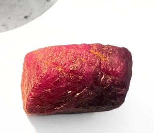 19x12mm Raw Rough Red Ruby Gemstone Crystal Rough