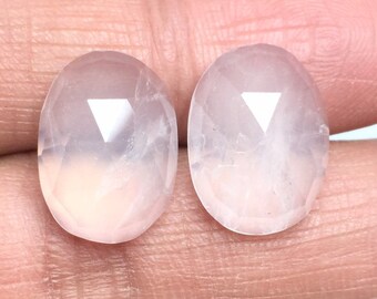 Bellissimo quarzo rosa naturale con taglio a rosa, pietra preziosa, forma ovale sciolta, quarzo rosa, taglio sfaccettato sul retro piatto - 13,10 carati - 15 X 11 MM