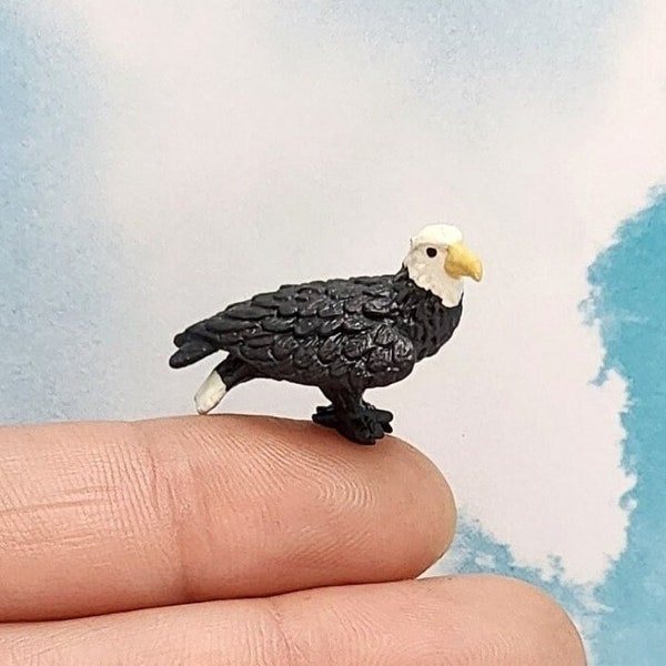 Miniature Bald Eagle,Tiny Bald Eagle Figurine,Terrarium Supply,Mini 4th of July,Micro Animals,Diorama,Fairy Garden Accessory,Miniature Bird