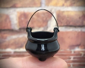 Miniature Cauldron,1:12 Scale,Mini Witch Accessory,Halloween Miniatures,Dollhouse Miniatures,Mini Halloween,Diorama,Fairy Garden Accessory