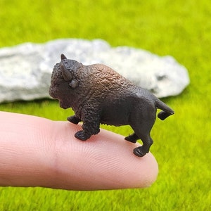 MINIATURE Bison Animal Mini Figurines Figures Dollhouse Diorama