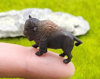 Miniature Bison,Tiny Bison Figurine,Micro Animals,Mini Buffalo,Dollhouse Miniature,Diorama,Terrarium Supplies,Fairy Garden,Craft Supplies