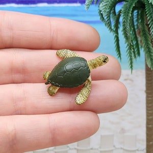 Miniature Sea Turtle,Tiny Sea Turtle Figurine,Diorama,Terrarium Supplies,Dollhouse Miniature,Beach Miniatures,Craft Supply,Resin Crafts