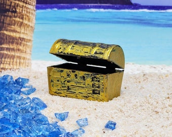 Miniature Treasure Chest,Trunk,Mini Pirate Chest,Mermaid Chest,Dollhouse Miniature,Beach Miniatures,Fairy Garden Accessory,Diorama,Terrarium