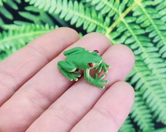 Tiny Tree Frog,Miniature Frog,Terrarium Supplies,Fairy Garden Frog,Dollhouse Miniature Frog,Diorama Supplies,Micro Frog,Craft Supplies