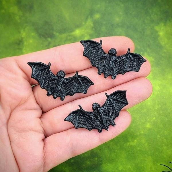 Miniature Bats,1:6 Scale Bats,Halloween Miniature Bats,Halloween Dollhouse,Halloween Terrarium Supplies,Fairy Garden Bats,Halloween Crafts