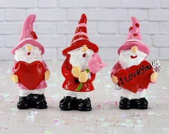 ONE Miniature Valentine's Day Gnome,Fairy Garden Gnomes,Mini Gnomes,Valentine's Day Miniatures,Valentine's Tiered Tray