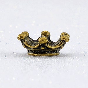 Dollhouse Miniature Bronze Crown Metal,Tiny Crown,Miniature Fairytale,Fairy Miniatures,Fairy Garden Accessories,Embellishments,Crown Charm