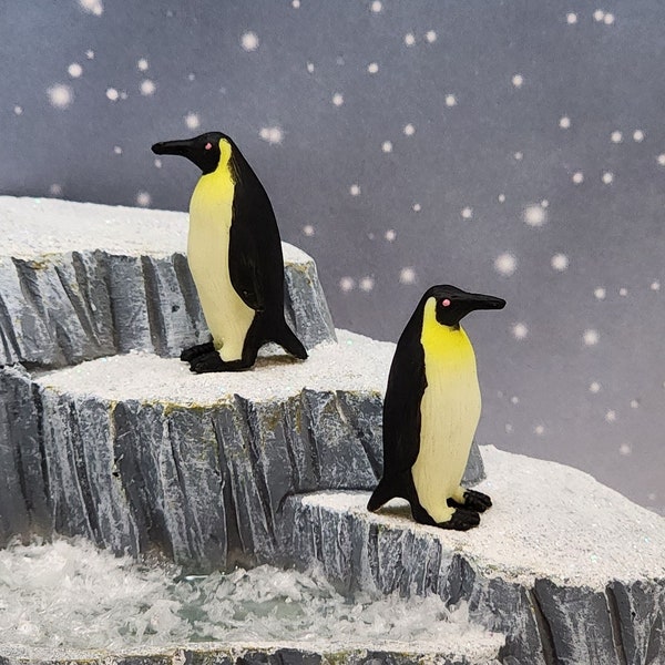 Miniature Penguin,Emperor Penguin Figurine,Micro Penguin,Miniature Artic Animals,Dollhouse Miniature,Diorama,Terrarium Supplies,Craft Supply