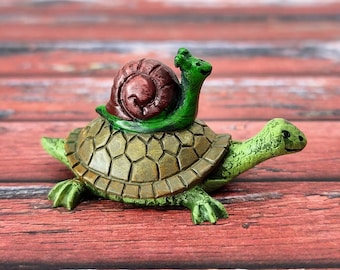 Miniature Ride Along Turtle,Fairy Garden Accessories,Miniature Garden,Terrarium Supplies,Miniature Turtle Figurine