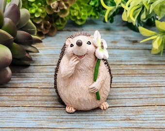 Fairy Garden Hedgehog,Miniature Hedgehog Figurine,Holding Flower,Miniature Garden, Fairy Garden Accessory,Terrarium Supplies,Mini Hedgehog