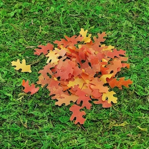 Hojas de roble en miniatura, miniaturas de otoño, jardín de hadas de Halloween, suministros para terrarios, diorama de otoño, hojas para casas de muñecas, suministros para manualidades de otoño, paisajismo