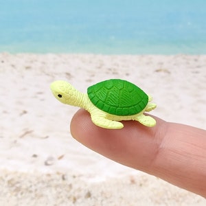 Miniature Sea Turtle,Miniature Beach Garden,Tiny Sea Turtle,Beach Miniatures,Terrarium Supplies,Diorama,Fairy Garden Accessories,Dollhouse