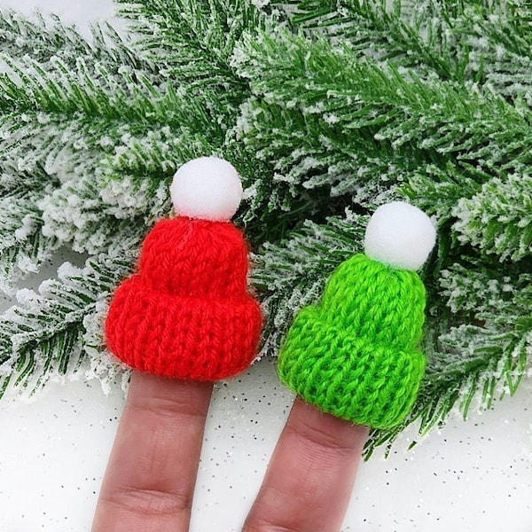 Miniature Snowman Hat,Mini Knitted Hat,Elf Accessory,Mini Snow Hat,Fairy Garden,Christmas Craft Supply,Dollhouse,Miniature Christmas