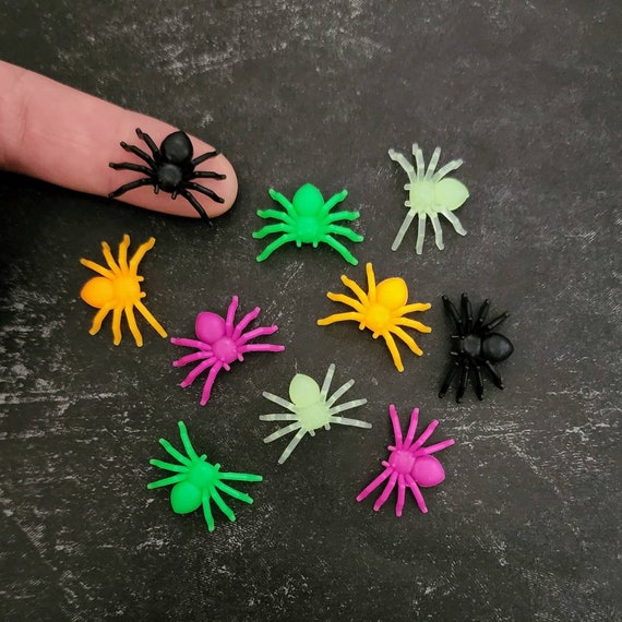 Miniature Spiders,Halloween Miniatures,Tiny Colorful Spiders,Halloween Embellishments,Halloween Party Favors,Halloween Dollhouse