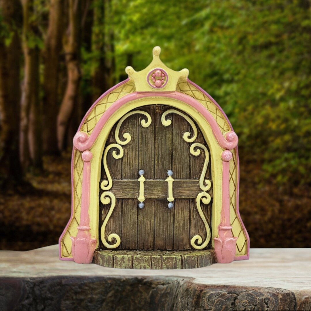 Mini Wooden Doo Miniatue Wooden Doo Funitue Model Faiy