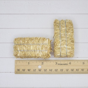 8-Piece Mini Hay Bales - Wooden Fake Hay For Dollhouse Decor, Farm Scenes, Fairy Gardens, 1.18x0.79x0.79 Inches Each