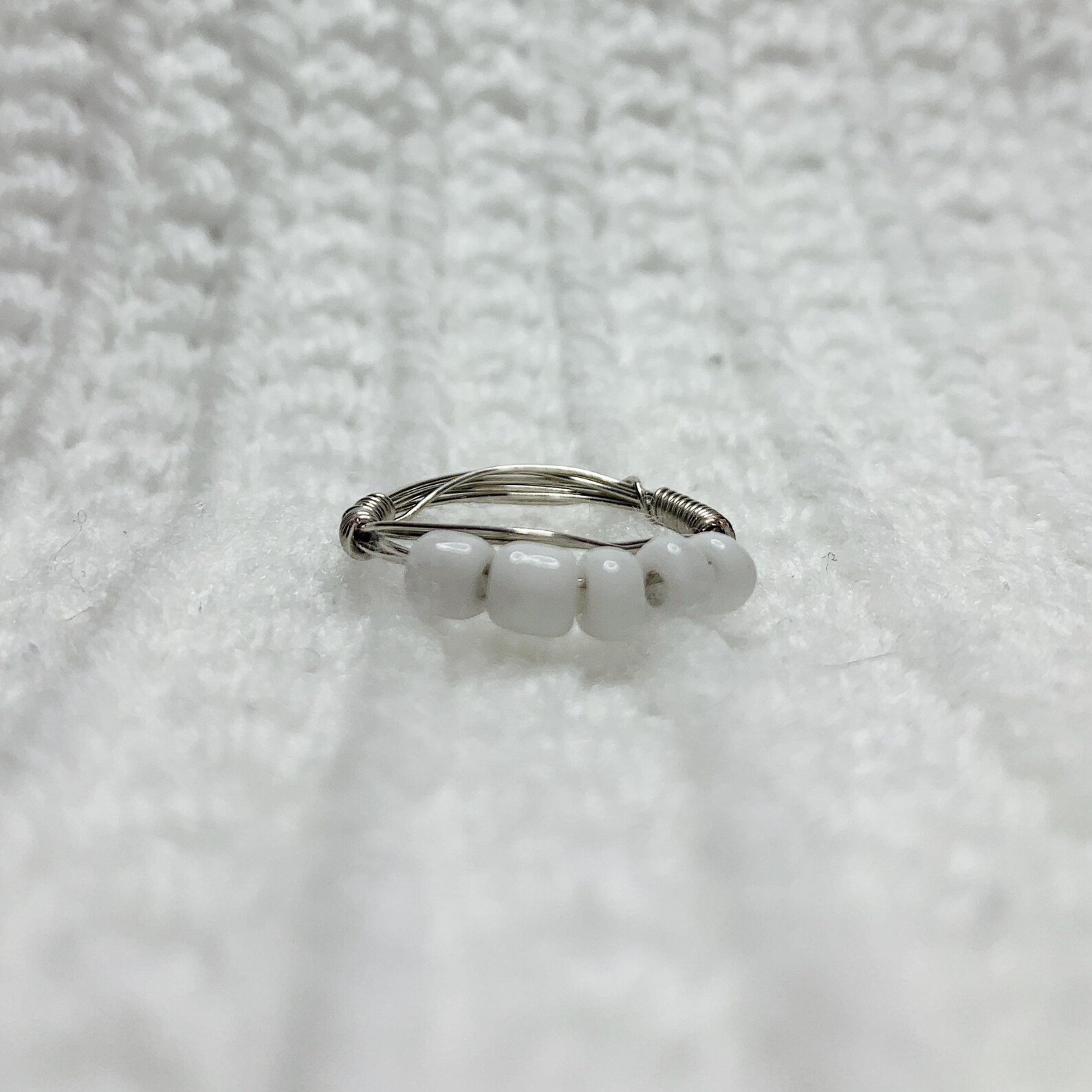 White Fidget Bead Wire Ring/Wire Ring/Gold Wire Ring/Gold | Etsy