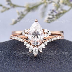 1-3CT Size Choice Pear Shaped Engagement Ring Set Moissanite Bridal Ring Set Rose Gold Wedding Ring Set Cluster Marquise Moissanite 2pcs