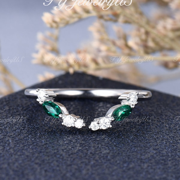 Smaragd Wedding Band Einzigartige Offene Geschwungene Ehering Frau Moissanite Weißgold RingEnhancer Custom Make stapelbar Mai Birthstone Band