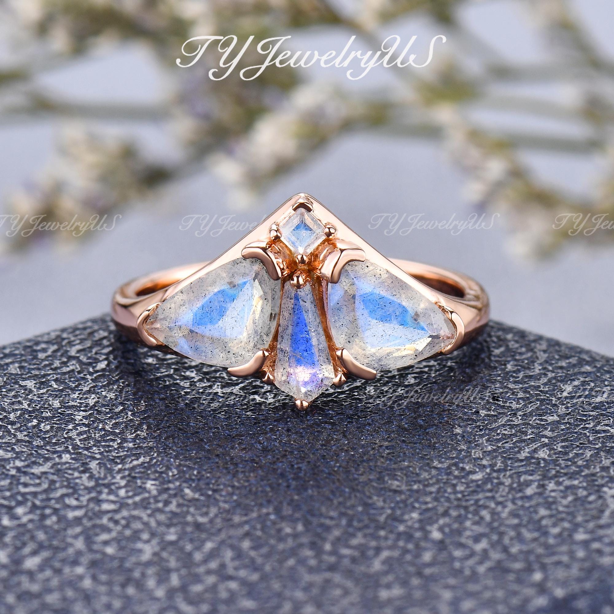 アクセサリー t.y Tai | Blue Ruby Jewellery, Vancouver, Canada