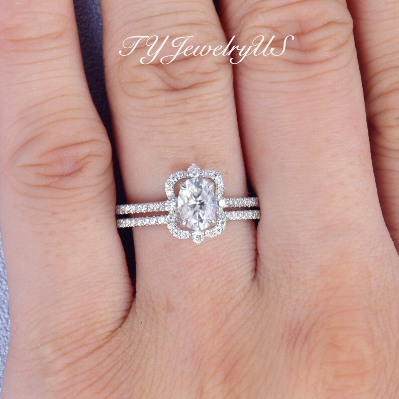 Oval Moissanite Engagement Ring White Gold Halo Diamond Ring Etsy