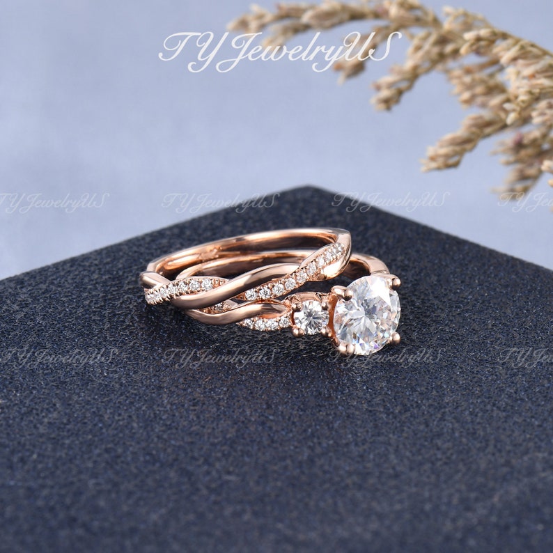 7mm Round Cut Moissanite Engagement Ring Set Rose Gold Three Stone ...