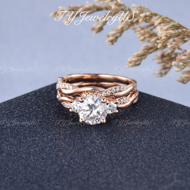 7mm Round Cut Moissanite Engagement Ring Set Rose Gold Three Stone ...