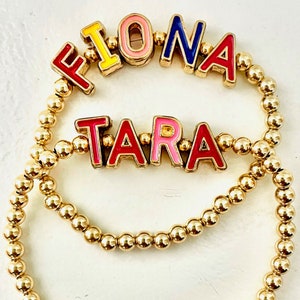 Pulseras iniciales de esmalte dorado / Cuentas llenas de oro / Cuentas de letras de colores / Pulseras iniciales / Pulsera de nombre / Cuentas de letras grandes / Regalo para niñas