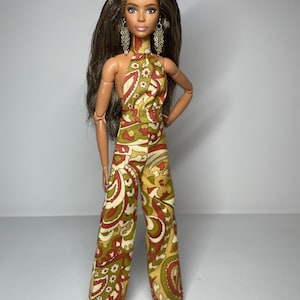 Komplettes Outfit für Puppen im Maßstab 1:6
