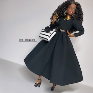 Robe noire pour poupées échelle 1:6