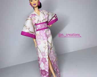 Kimono imprimé Fleurs de Cerisier, pour poupées échelle 1:6