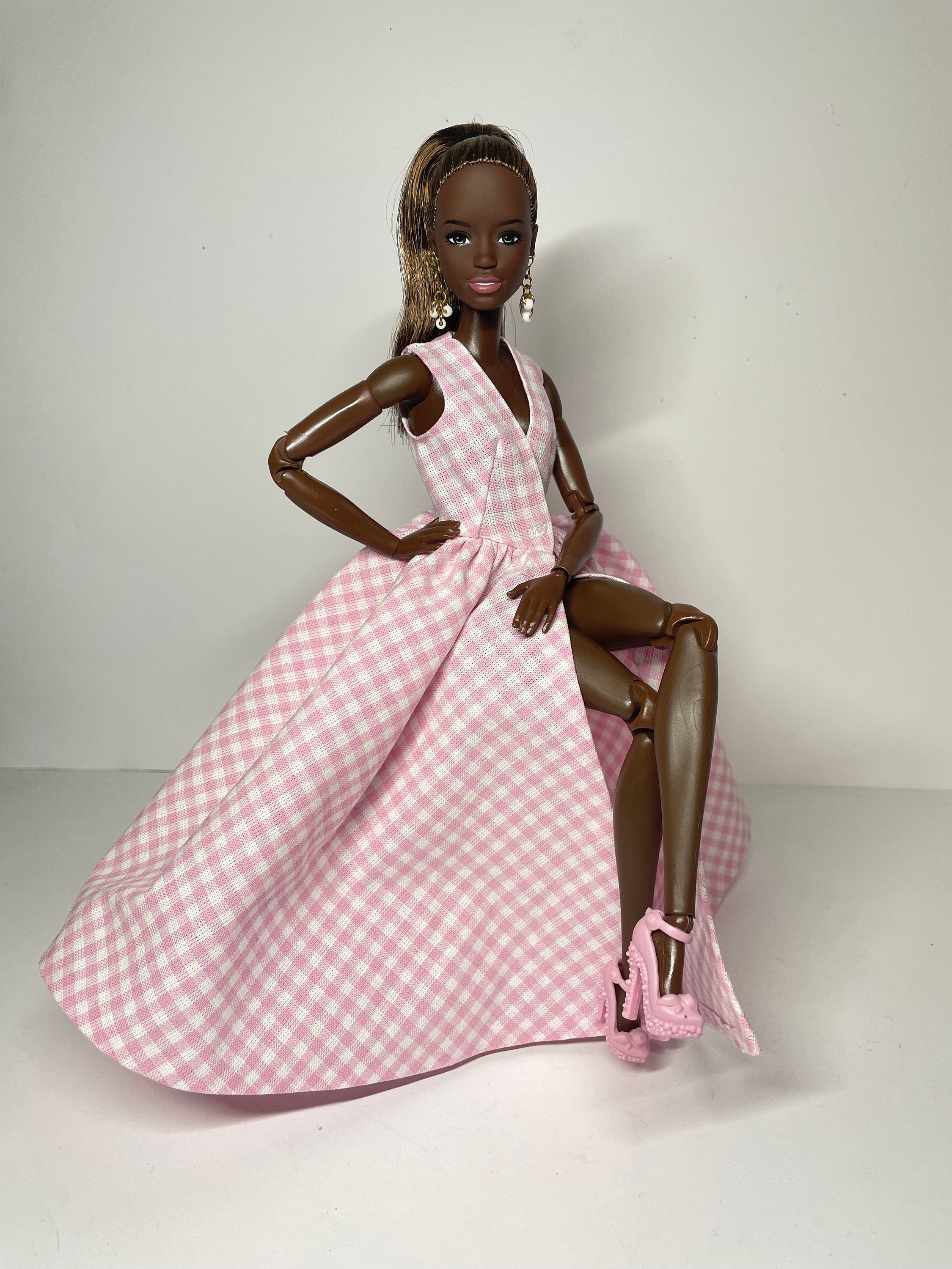 Chapeau Capeline en Feutrine Violet pour Poupées Barbie et Fashion Royalty