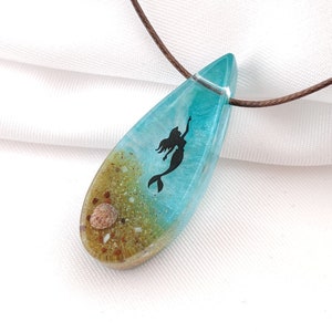 Mermaid Necklaces, Mermaid Gift, Sea Necklace, Ocean Necklace, Shell Necklace, Jewelry for Women, Jewelry, Spotify Code Gift, Resin Jewelry