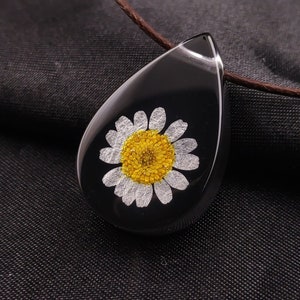 Minimal Daisy Necklace, Pressed Daisy Necklace, Dried Daisy Flower Pendant, Real Daisy Necklace, Gifts For Daisy Lovers, Daisy Gifts For Her